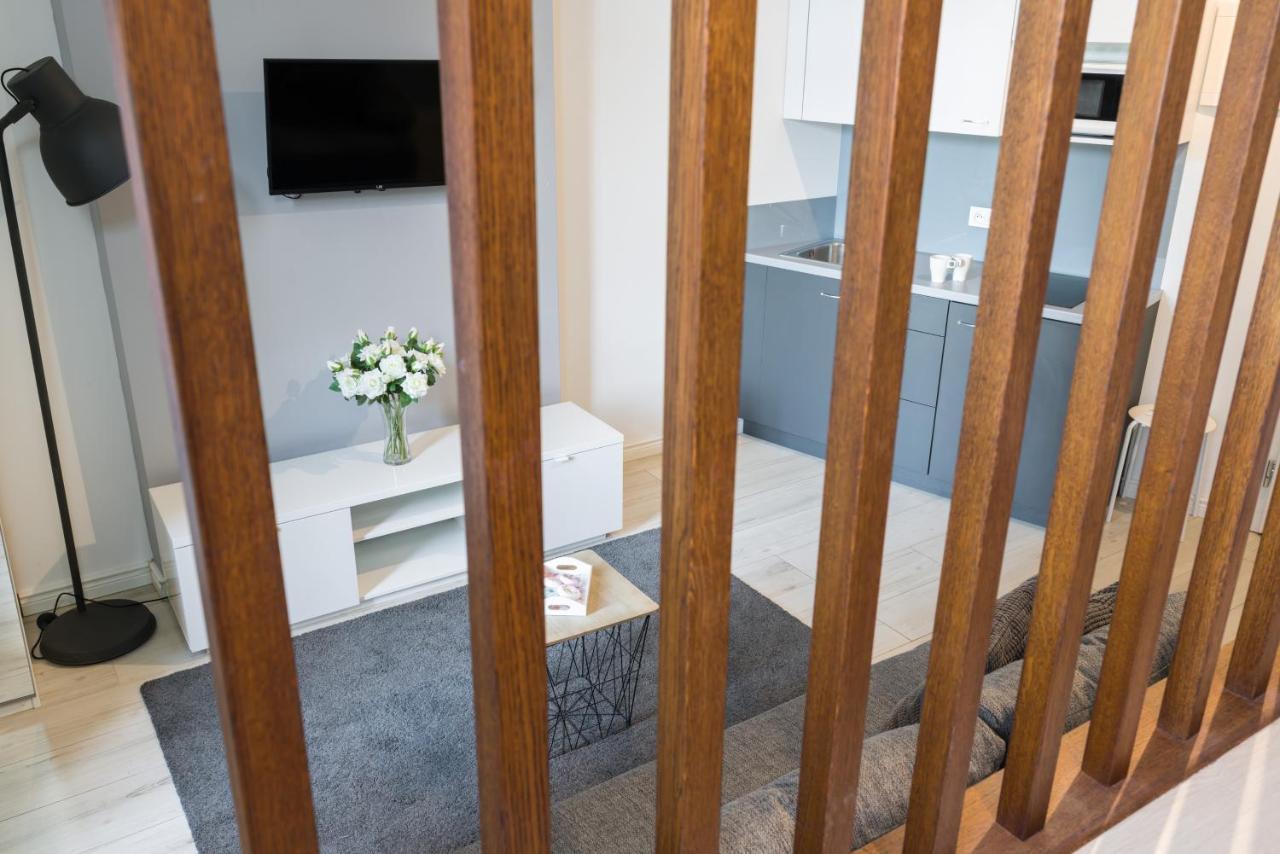 Old Town Swiety Wojciech Street - By Renters