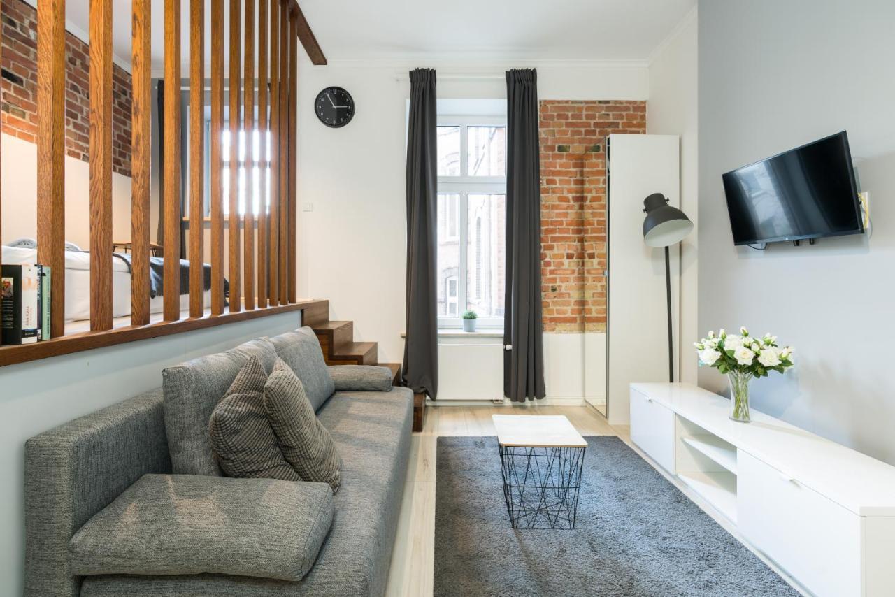 Apartment Old Town Swiety Wojciech Street - By Renters