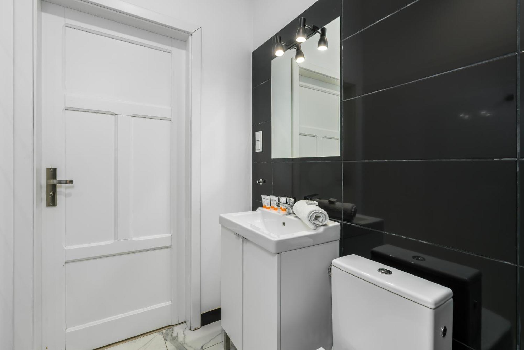 Old Town Swiety Wojciech Street - By Renters Apartment Poznan